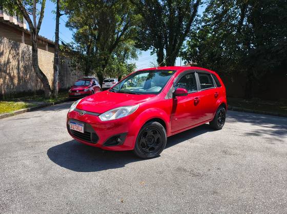 FORD FIESTA 1.0 ROCAM SE 8V FLEX 4P MANUAL FORD FIESTA 1.0 ROCAM SE 8V FLEX 4P MANUAL